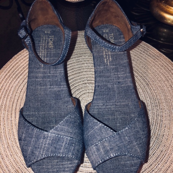 TOMS Espadrilles Size 8M.NEW - Picture 5 of 6